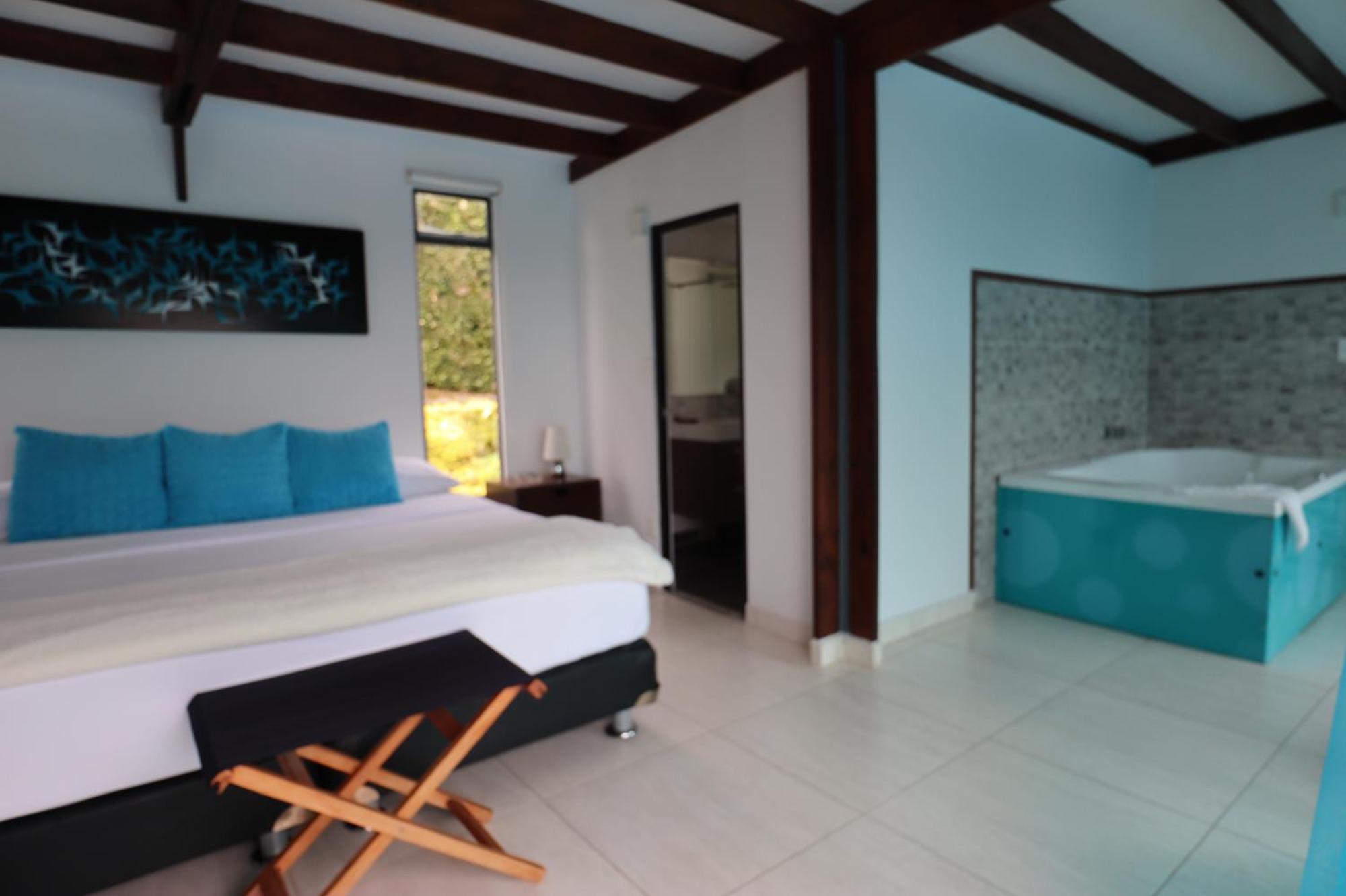Hotel Syvanna Wellness And Spa Cerritos Eksteriør bilde