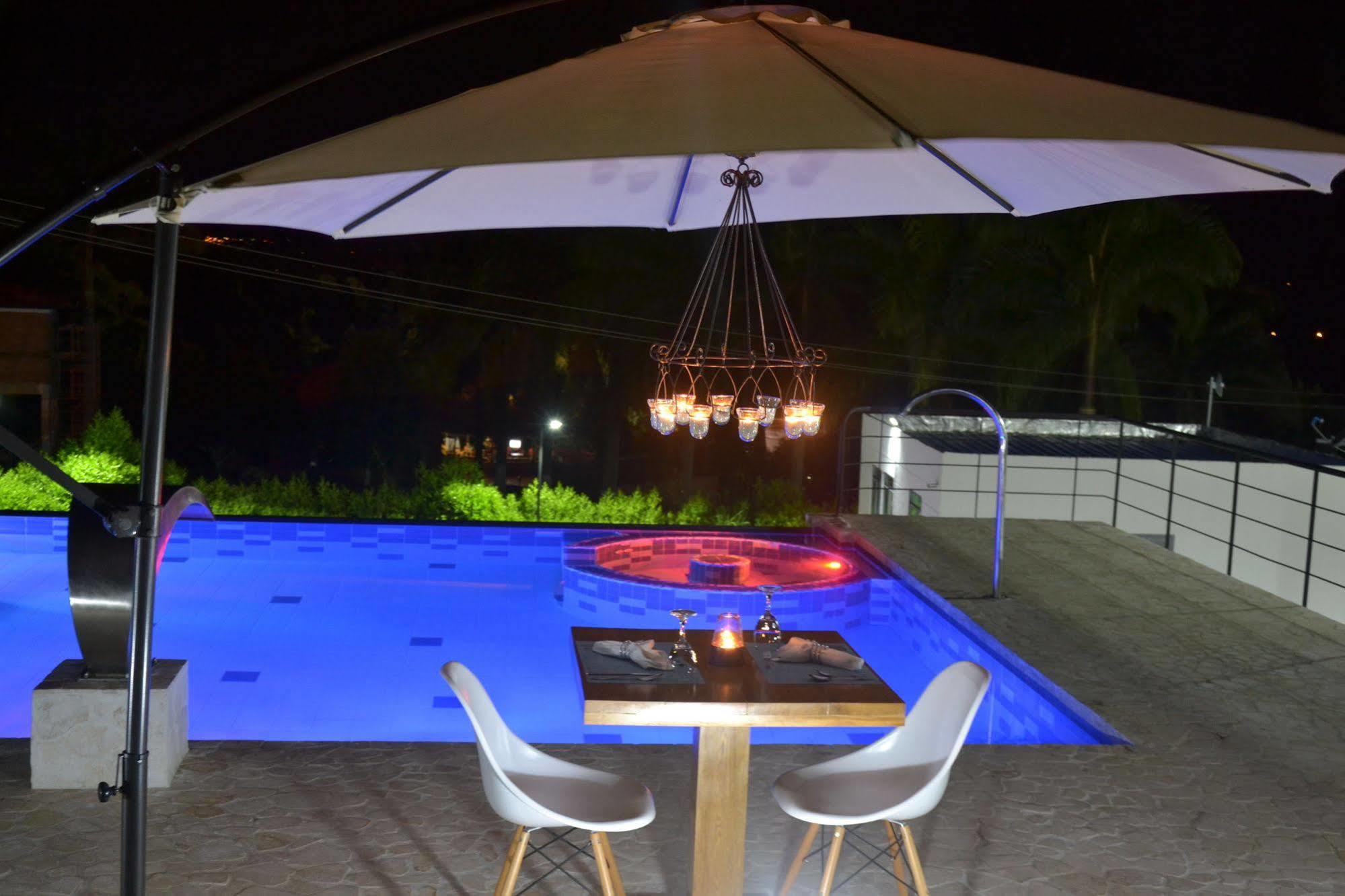 Hotel Syvanna Wellness And Spa Cerritos Eksteriør bilde