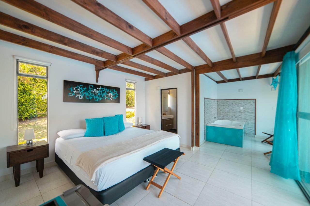 Hotel Syvanna Wellness And Spa Cerritos Eksteriør bilde